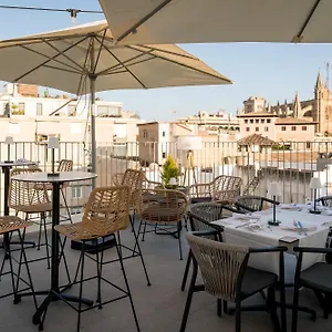 Hotel Nivia Born Boutique